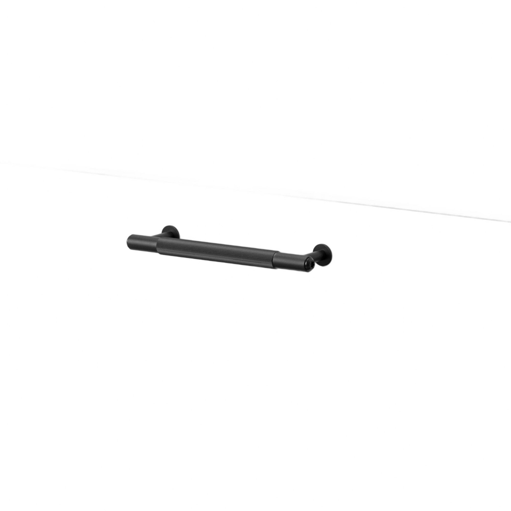 UPB-024570